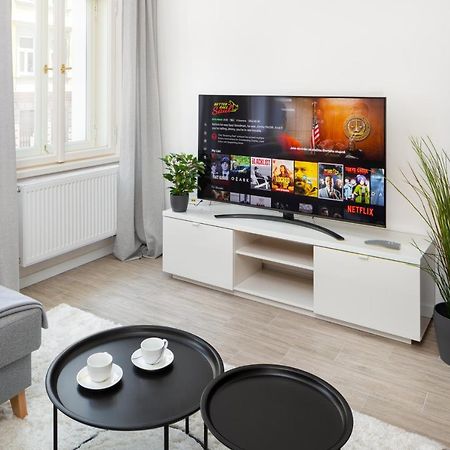 Prague Days - Minimalist Apartment - Easy City Access Extérieur photo